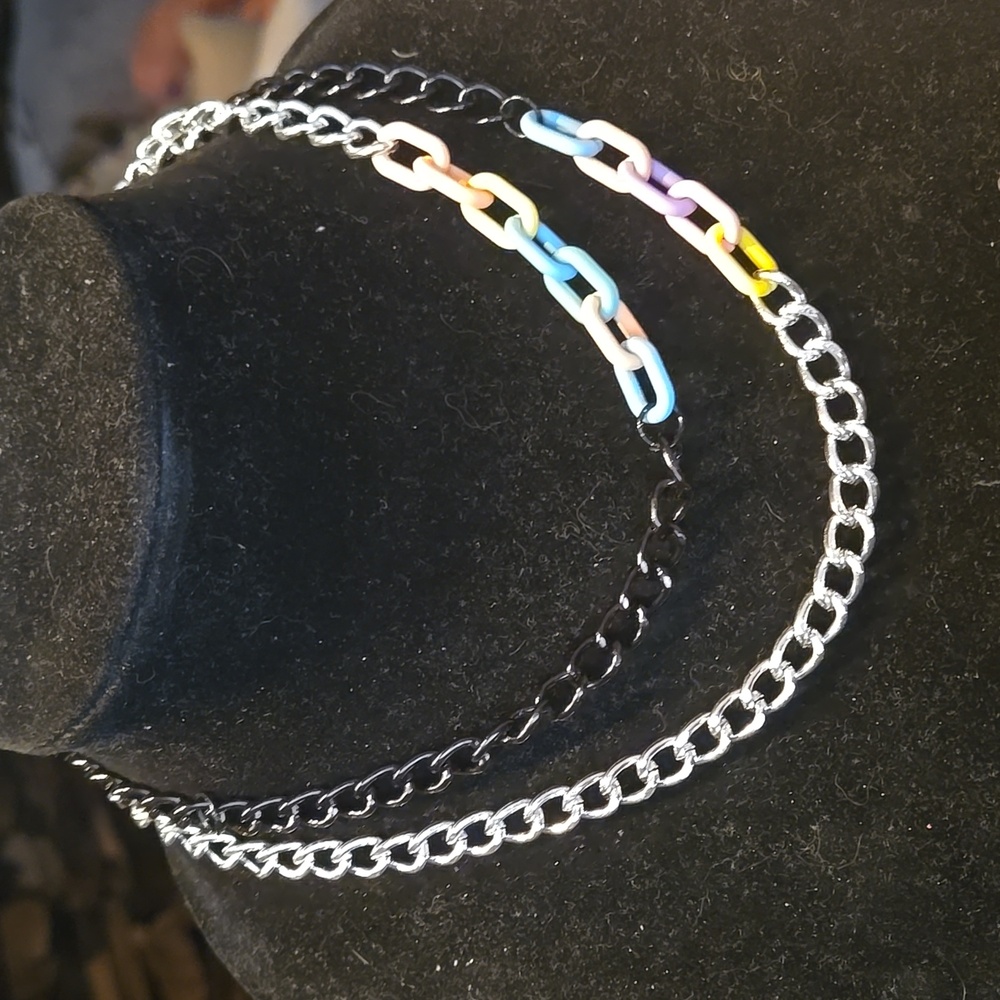 Multicolor Chain Necklace - Picture 5 of 10